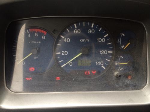 貨車發(fā)動機故障燈亮起 該怎么處理呢？
