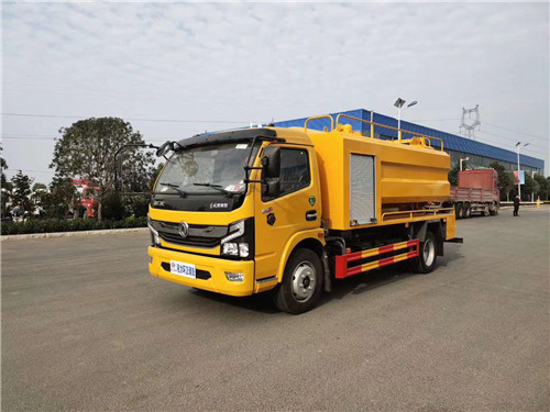國六大多利卡清洗吸污車，吸污罐7立方，水箱2.7立方圖片參數(shù)