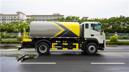 福田領(lǐng)航 12-15方灑水車6缸機245大動力+3950短軸距