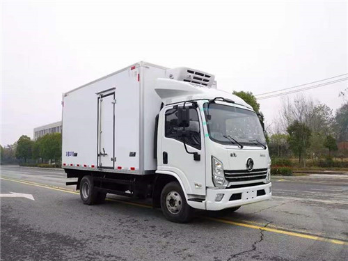 陜汽德龍輕卡寬體手動擋國六130馬力冷藏車藍(lán)牌，4.1米國六冷藏車