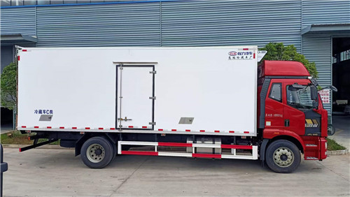 國(guó)六解放J6L精英版7.5米冷藏車(chē)，10噸國(guó)六冷藏車(chē)