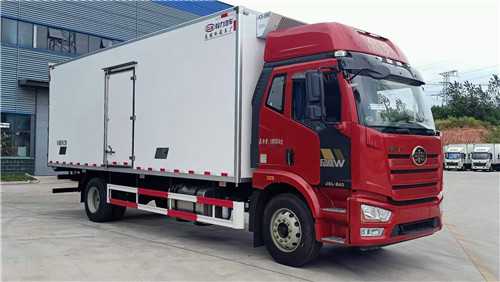國(guó)六解放J6L精英版7.5米冷藏車(chē)，10噸國(guó)六冷藏車(chē)