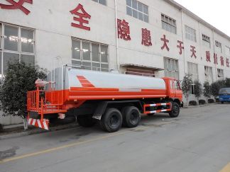 東風(fēng)20噸后雙橋?yàn)⑺?chē)